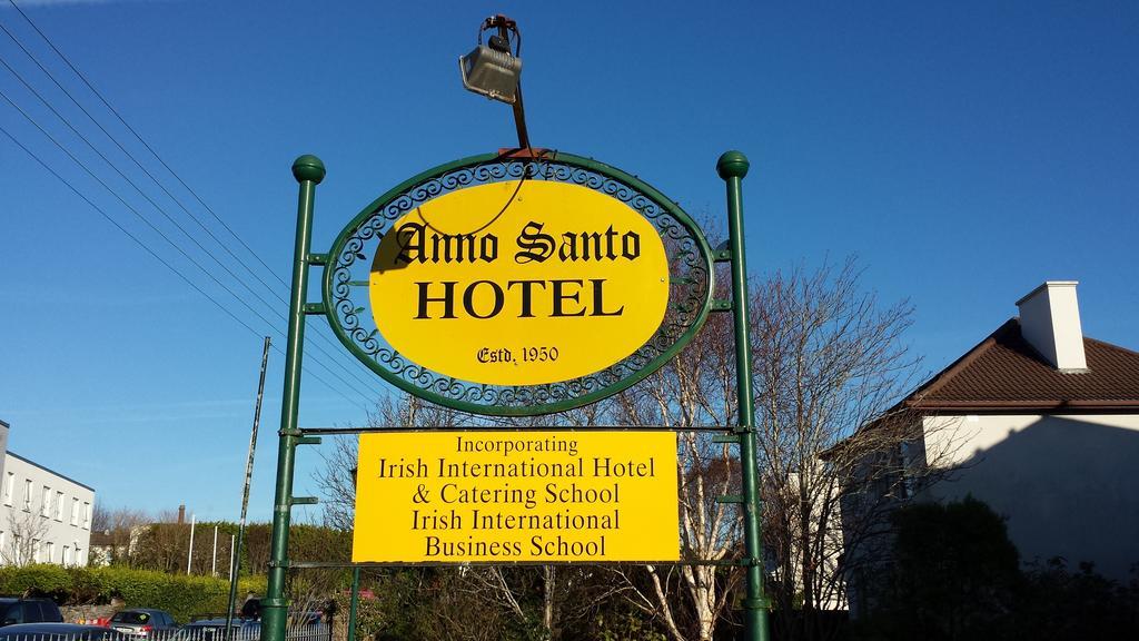 Anno Santo Hotel Голвей Екстер'єр фото